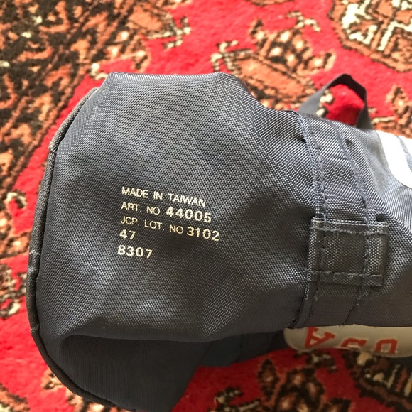 SOLD Vintage Adidas USA Duffel Bag - Picture 6 of 8